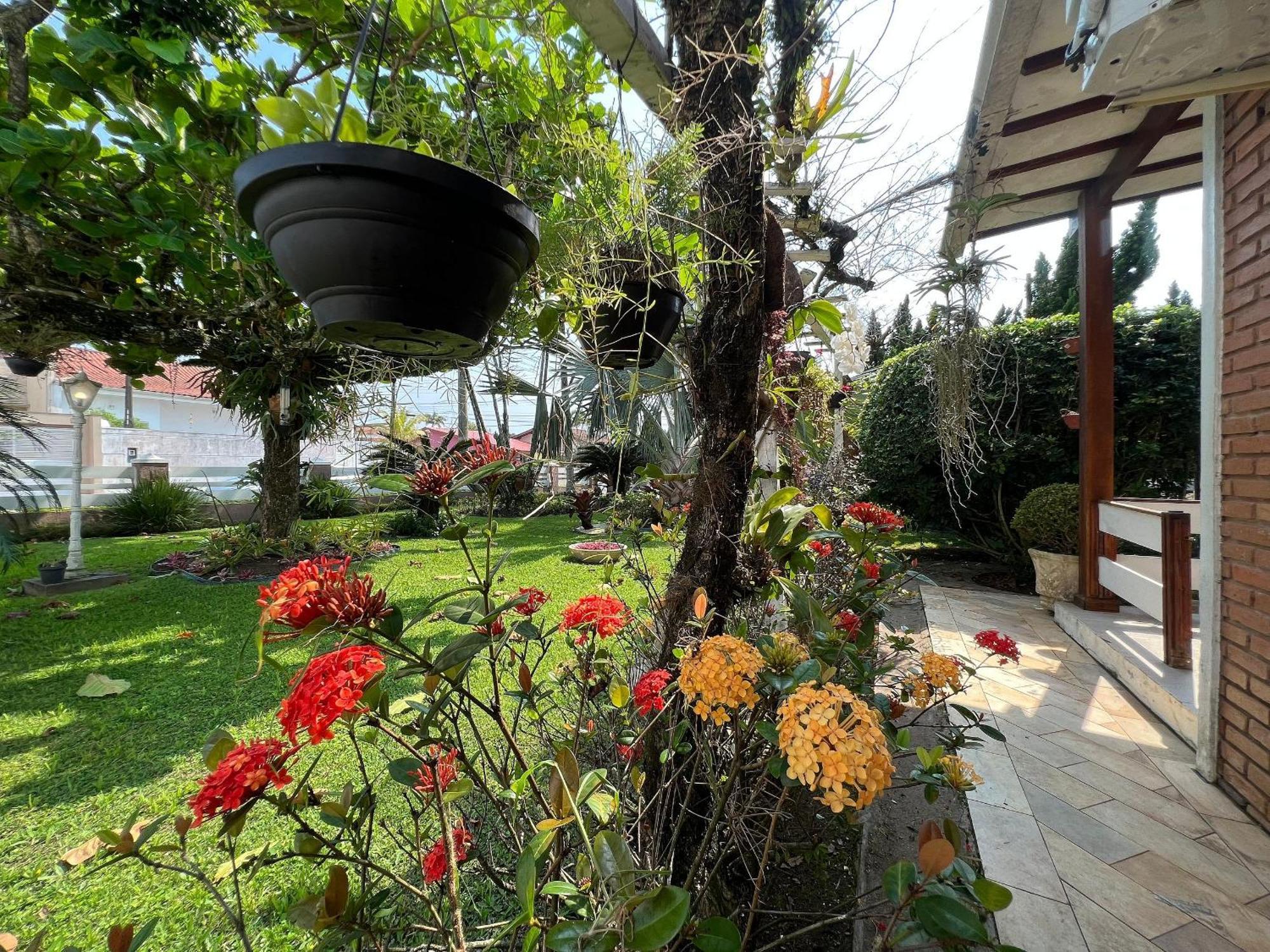 Casa Agradavel Com Piscina, A Poucos Passos Da Praia Peruíbe Εξωτερικό φωτογραφία
